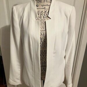 Smart white blazer with inverted lapel, size LT